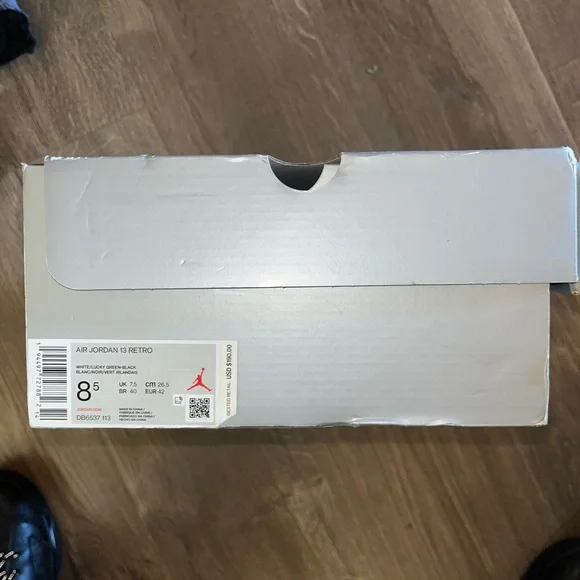 Jordan 13 Retro white “lucky green” size 8.5 US Men.